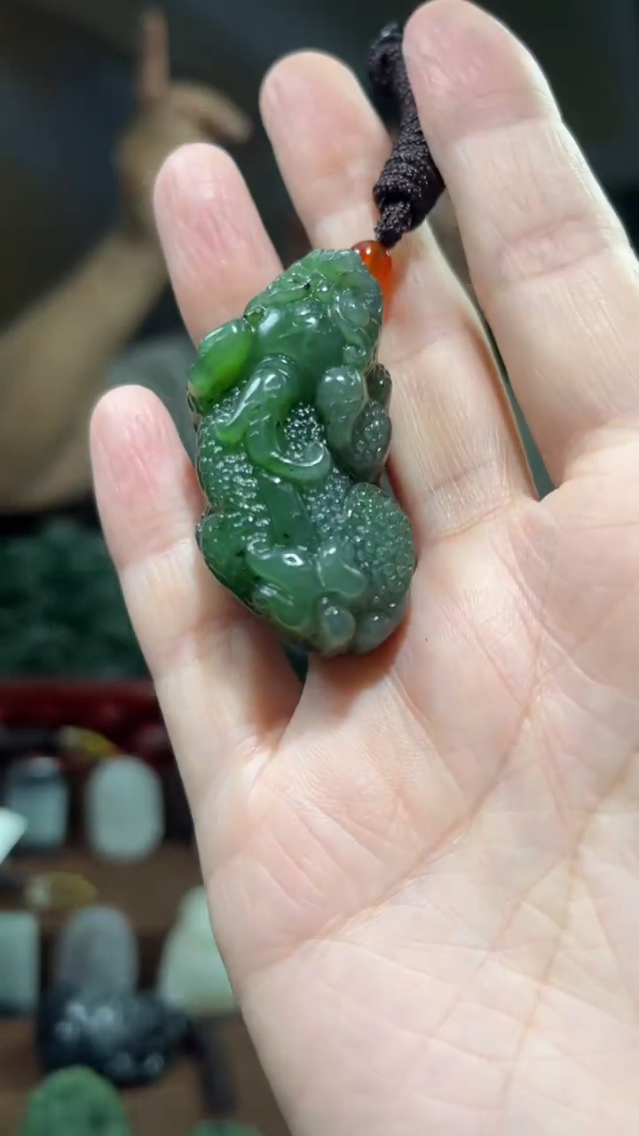颈饰未镶嵌和田玉·
