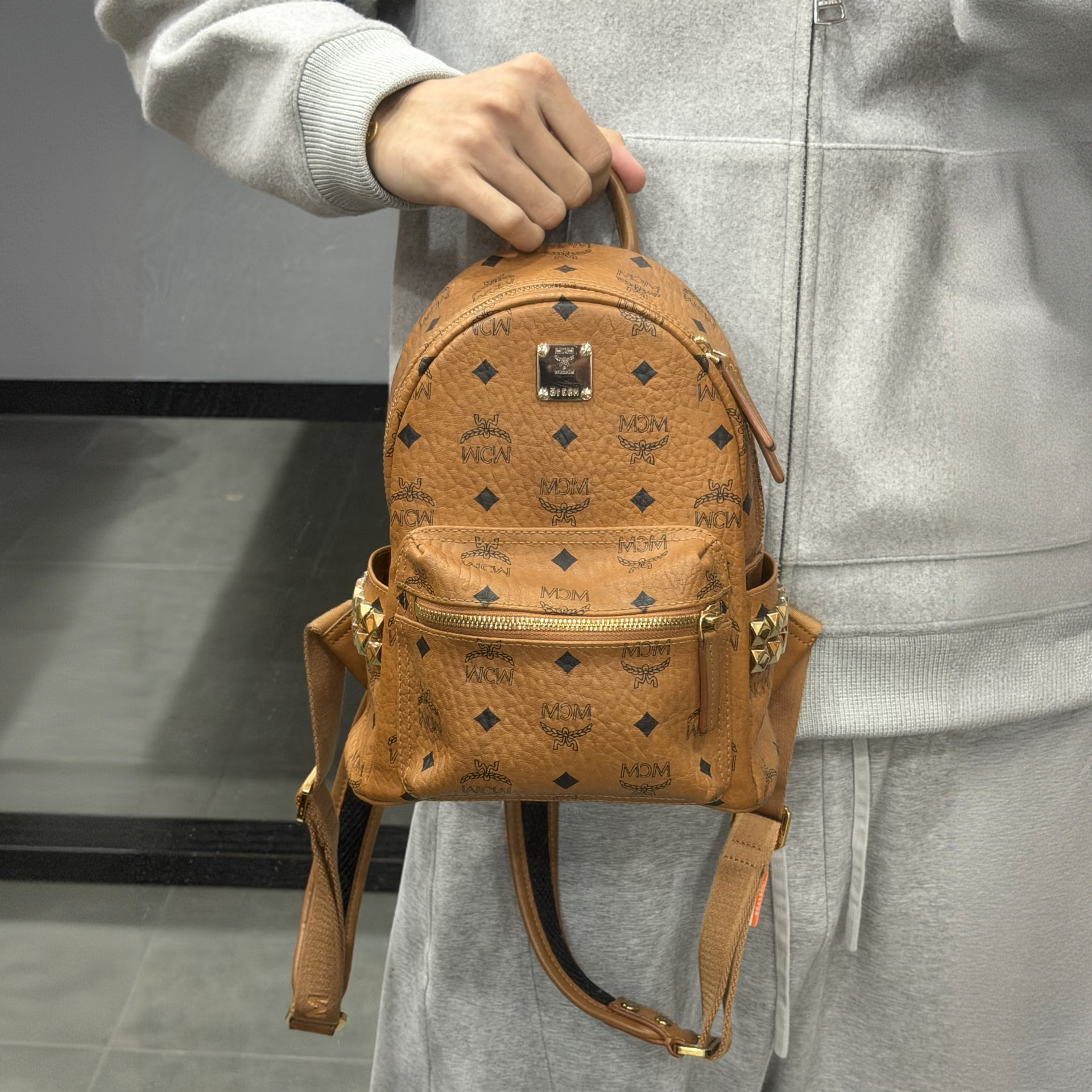 95新 MCM 21干邑色mini双肩包/SD12727040/7040