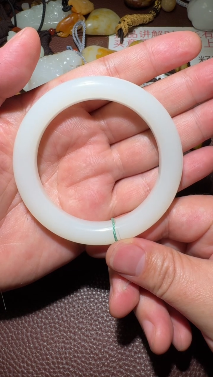 【闪购商品】和田玉手镯未镶嵌和田玉