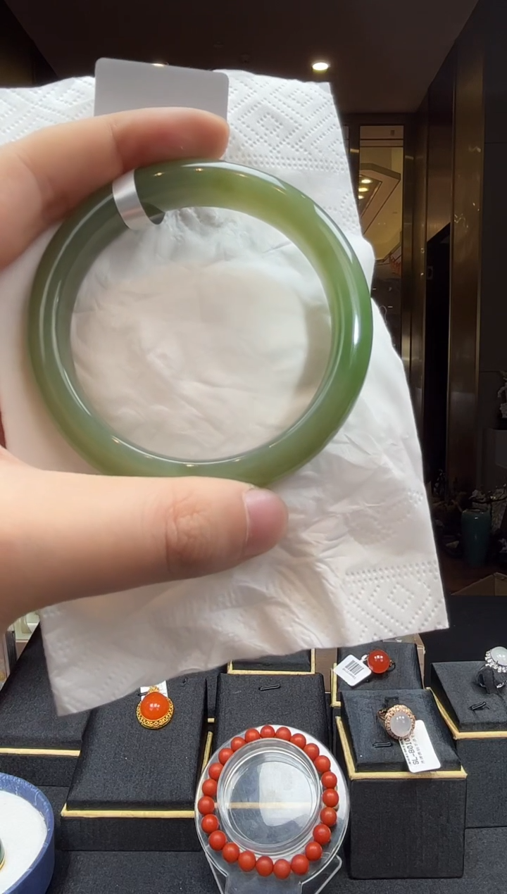 【闪购商品】和田玉手镯未镶嵌SH1777 多样性发其一