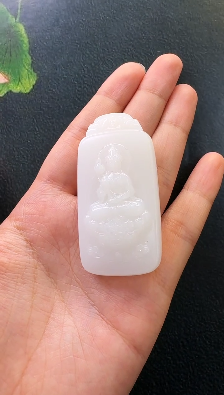 和田玉未镶嵌颈饰吊坠