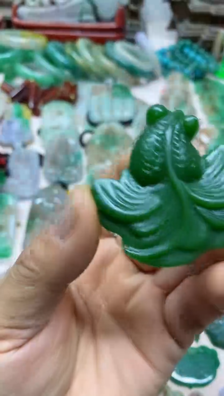 【闪购商品】28直播间的实时画面