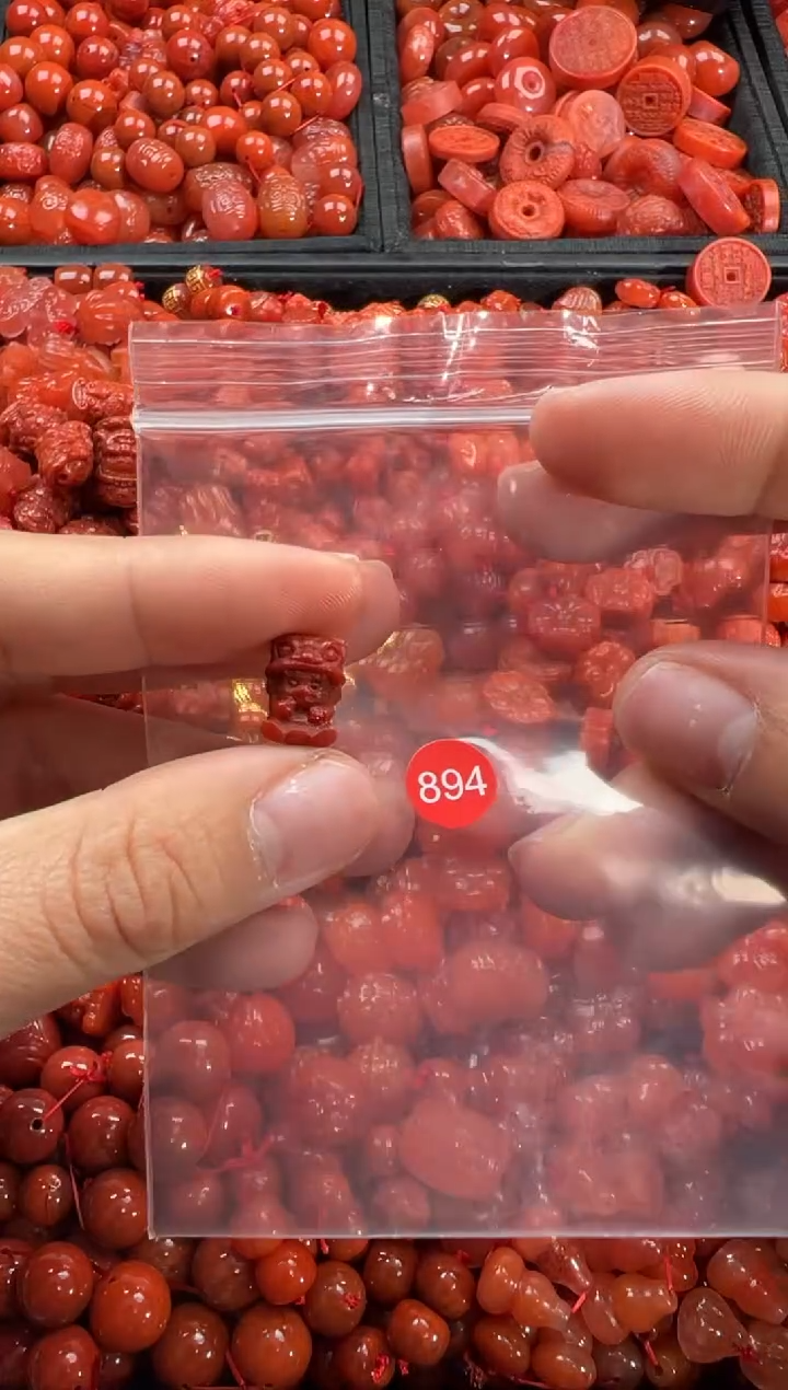 【闪购商品】南红玛瑙颈饰未镶嵌1