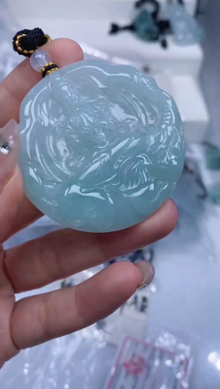 颈饰未镶嵌翡翠吊坠