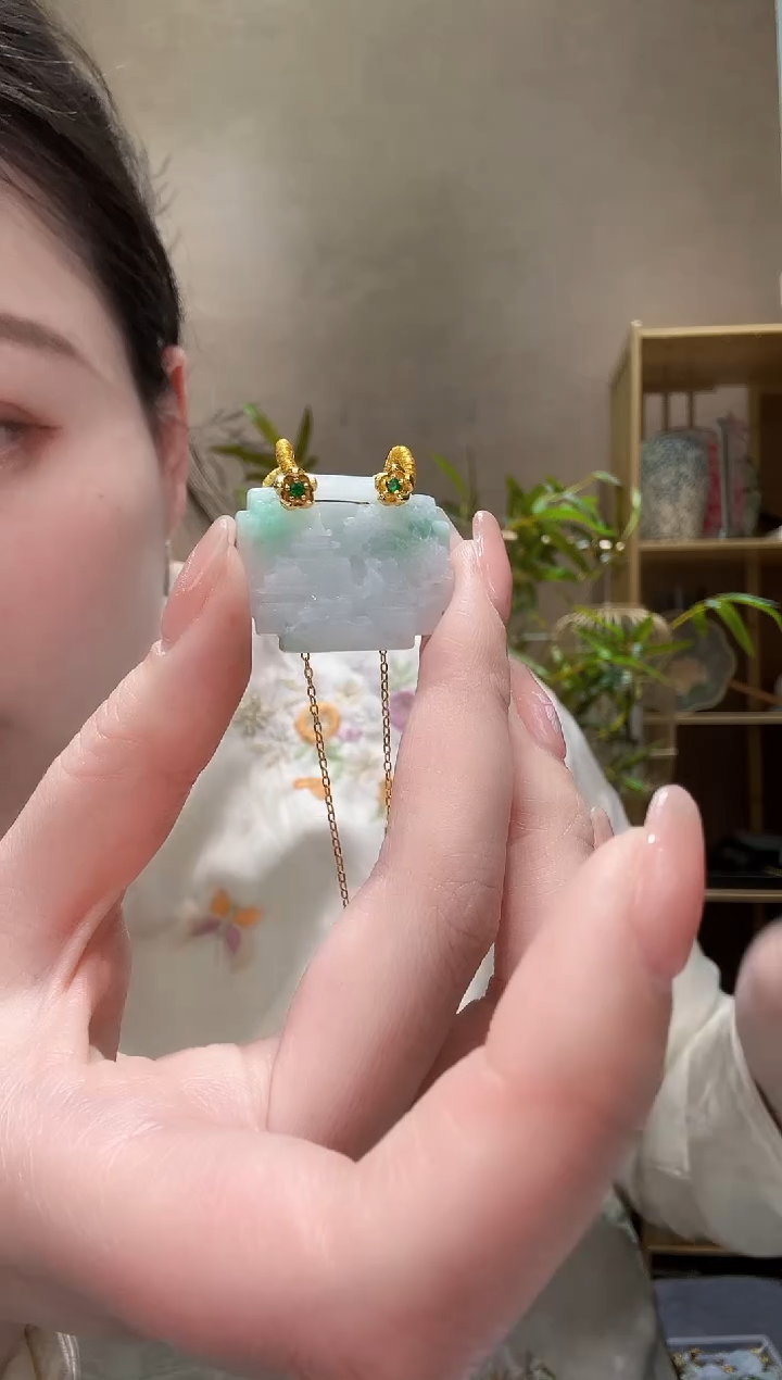 【闪购商品】翡翠颈饰未镶嵌吊坠