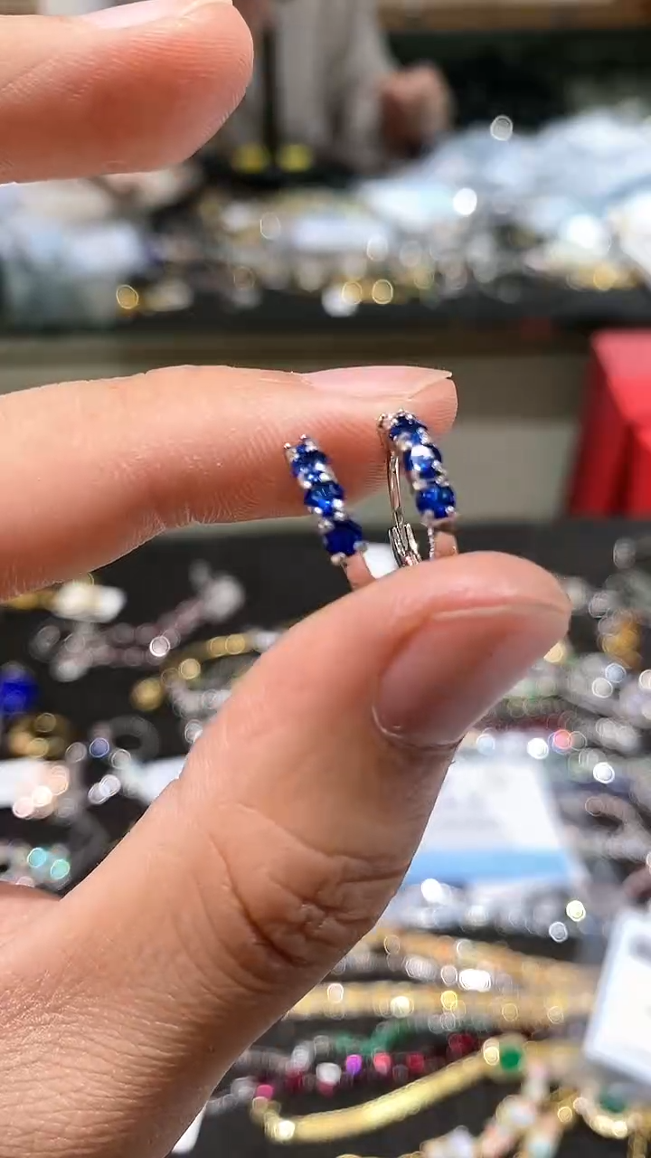 【闪购商品】蓝宝石耳饰银S925镶嵌耳钉