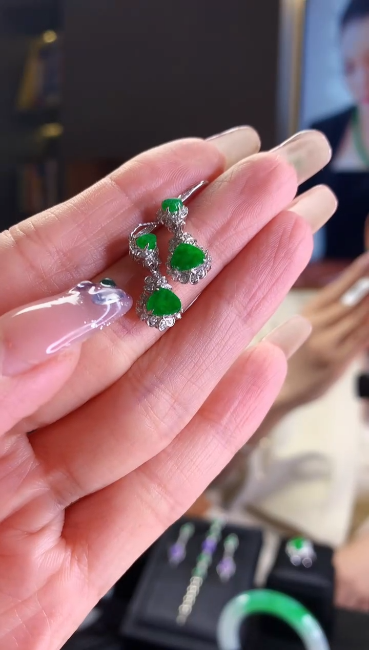 【闪购商品】翡翠耳饰18K金镶嵌耳饰