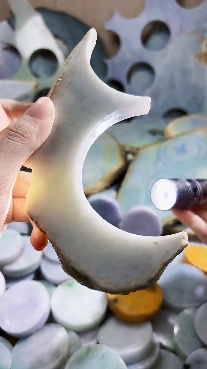 翡翠未镶嵌颈饰翡翠A货 温谭639