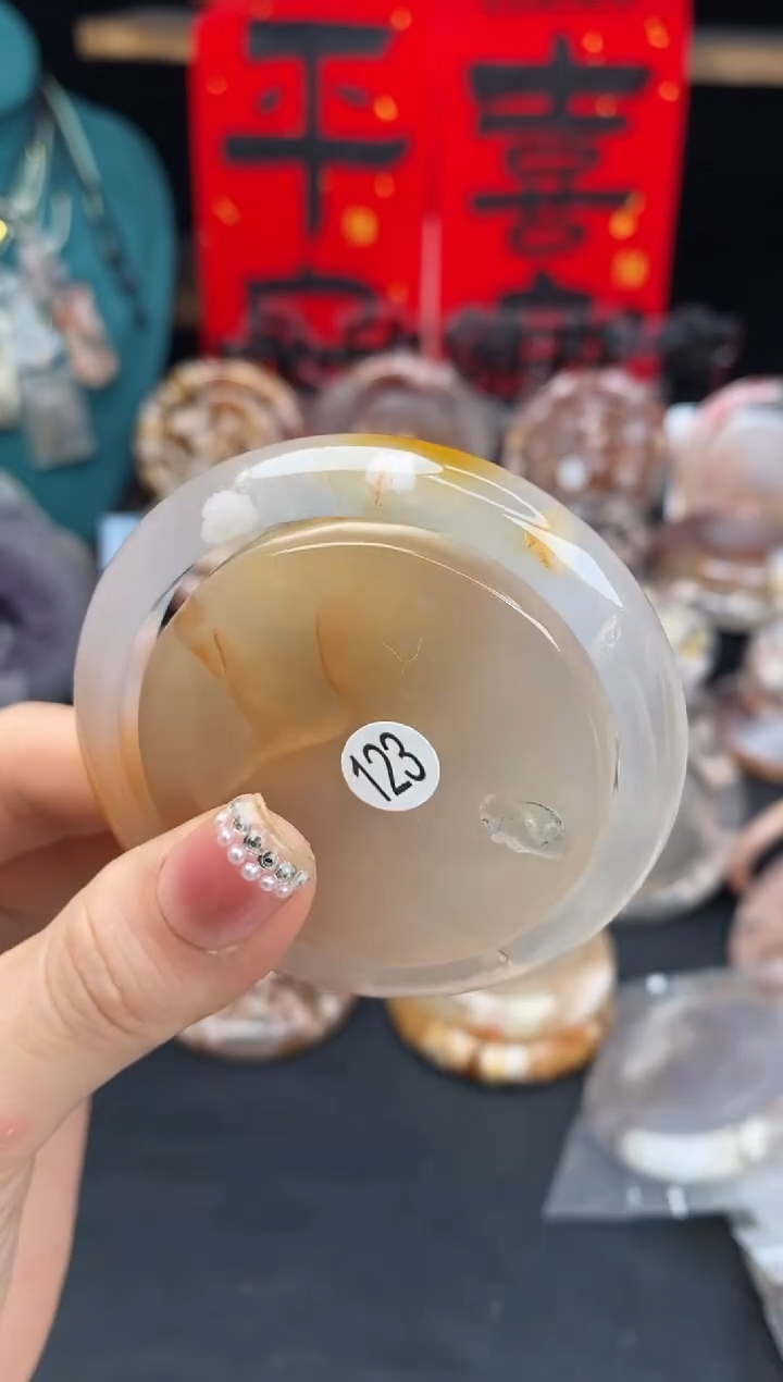 【闪购商品】石英质玉手镯（圆镯）未镶嵌52