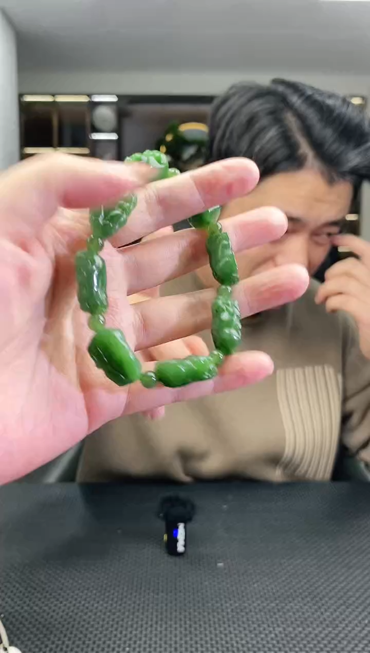 颈饰未镶嵌和田玉碧玉貔貅手串