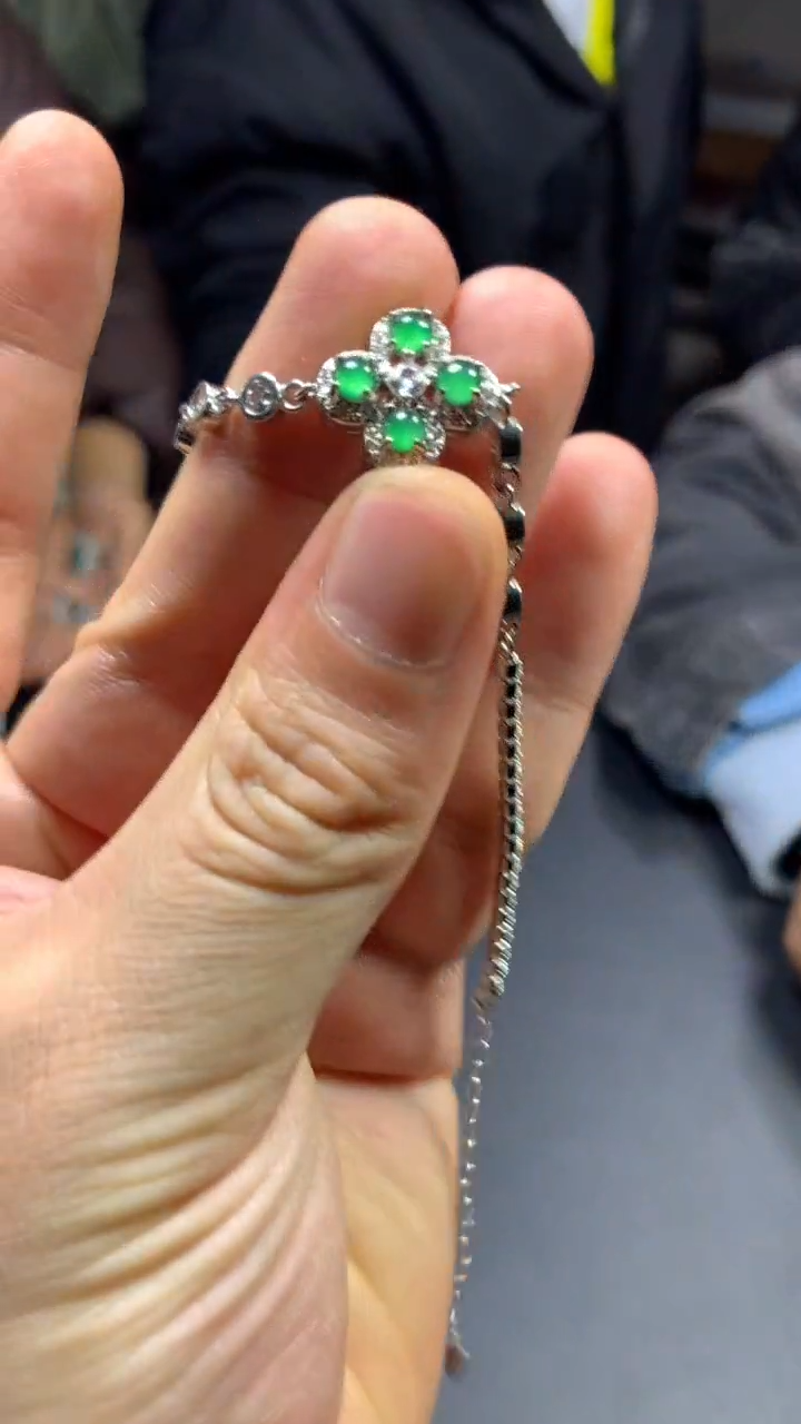 【闪购商品】翡翠手链未镶嵌1035032794/多样性发一