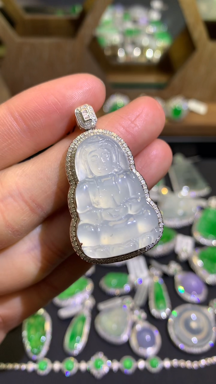 【闪购商品】翡翠吊坠(不含链)18K金镶嵌吊坠