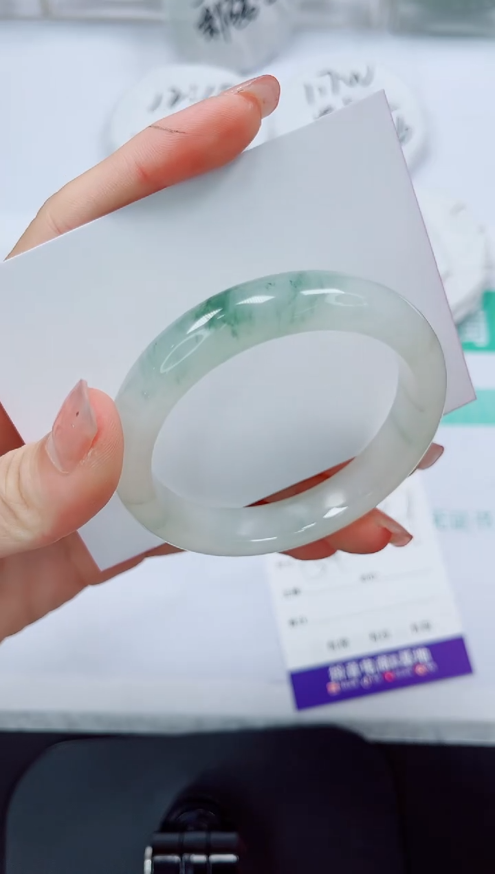 石英质玉手镯未镶嵌261/54