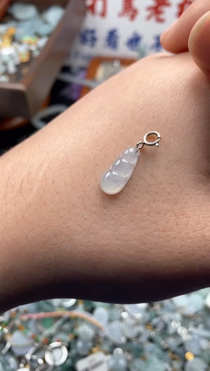 【闪购商品】翡翠颈饰未镶嵌哥哥