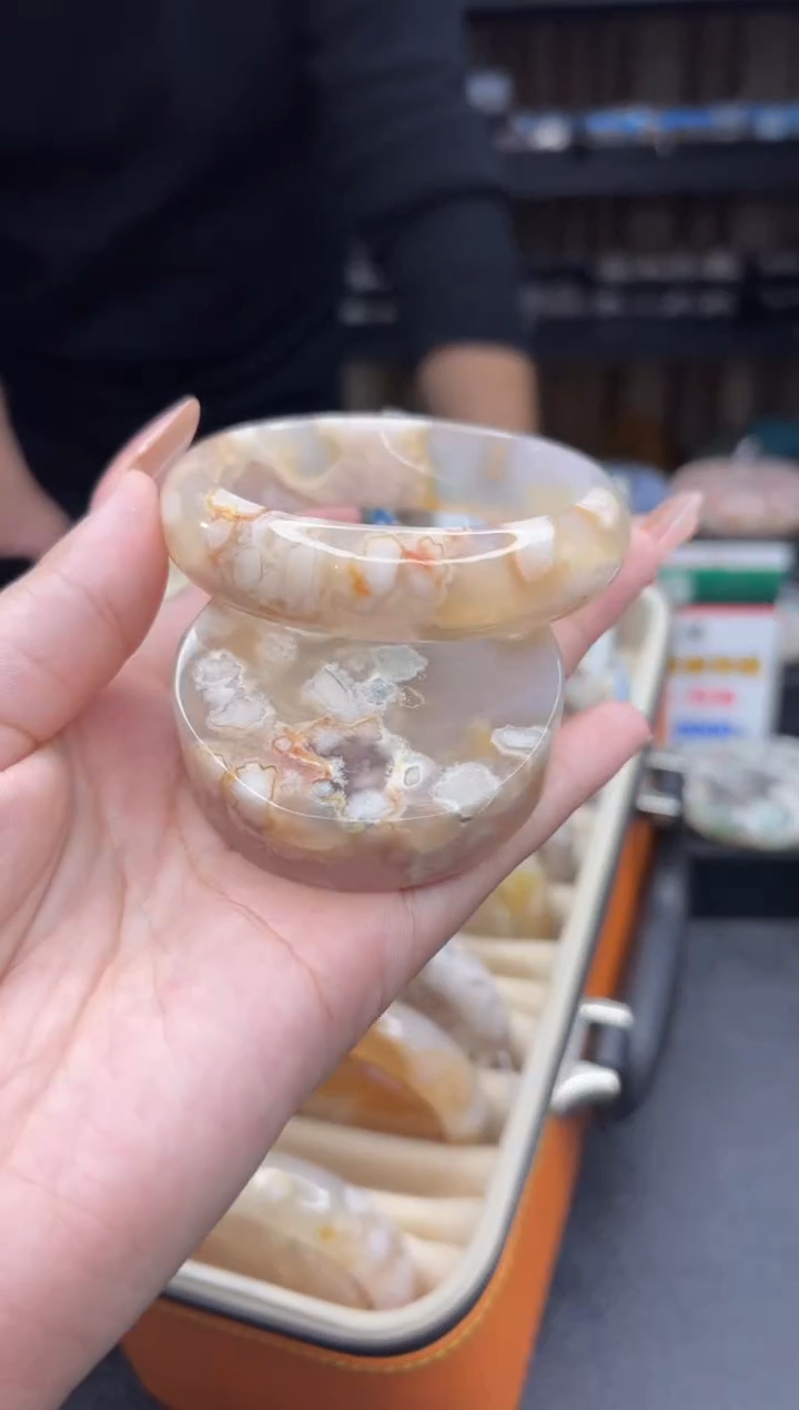 【闪购商品】石英质玉手镯未镶嵌547（57圈赠送镯心）