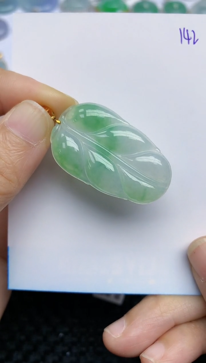 【闪购商品】翡翠挂件18K金镶嵌天然A货翡翠 142
