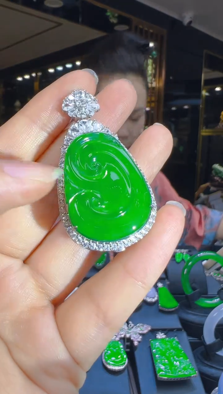 翡翠银S925镶嵌吊坠(赠链)044（多样性发其一）