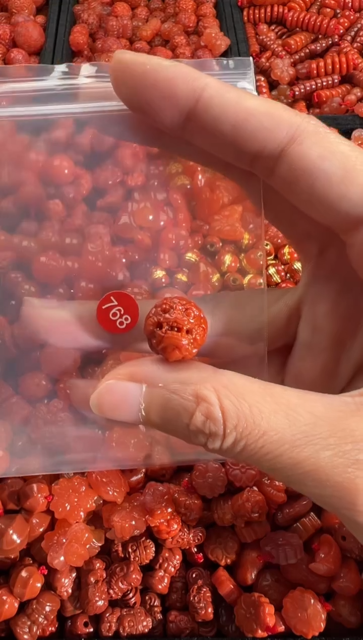 【闪购商品】南红玛瑙颈饰未镶嵌2