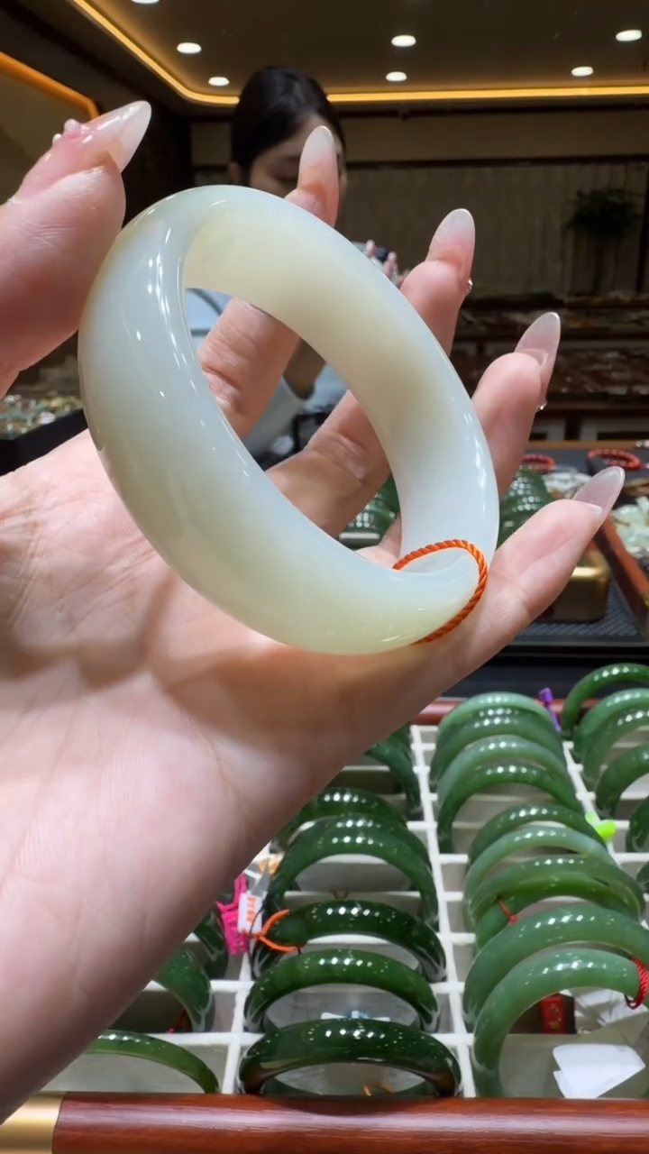 颈饰未镶嵌和田玉手镯58