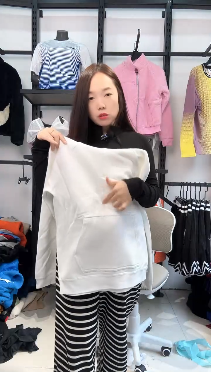 2240 编码  瑕疵直播间过款为准 尺码L