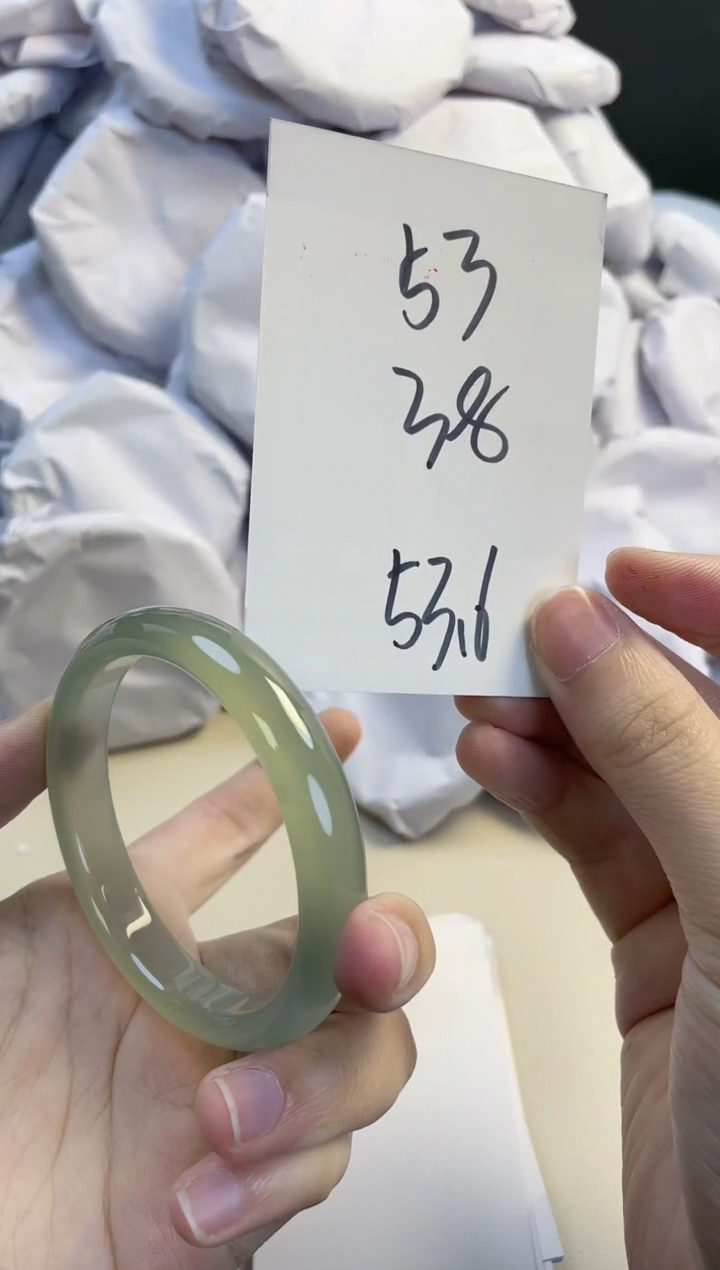【闪购商品】玛瑙/玉髓手镯未镶嵌53