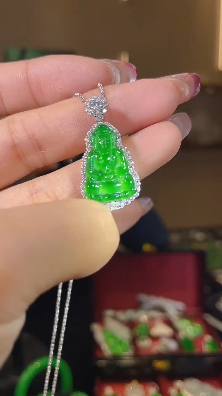【闪购商品】翡翠吊坠(不含链)银S925镶嵌天然翡翠A货