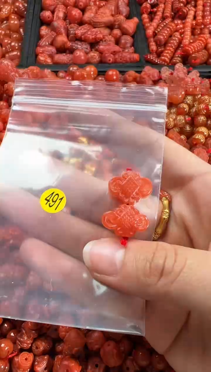 【闪购商品】南红玛瑙颈饰未镶嵌1