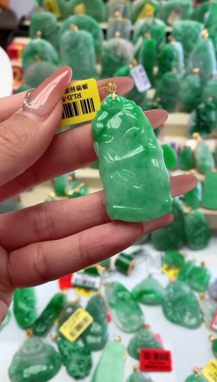 【闪购商品】翡翠颈饰18K金镶嵌挂件