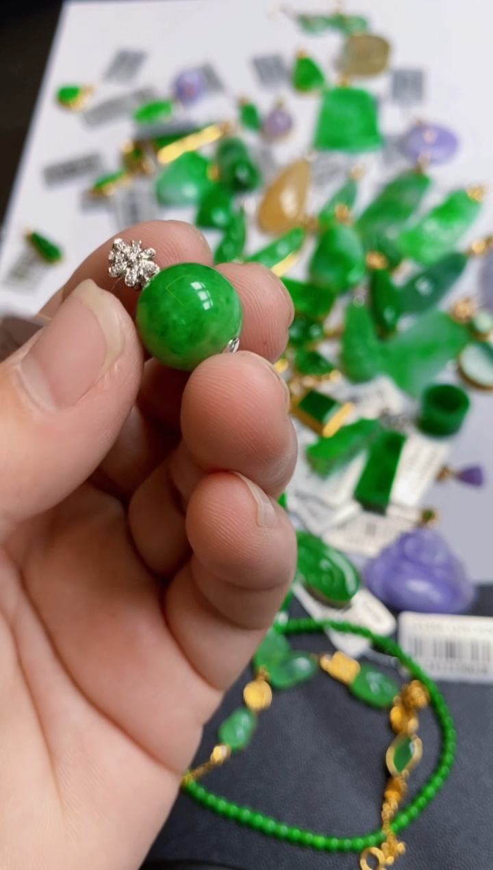 【闪购商品】翡翠颈饰18K金镶嵌珠子
