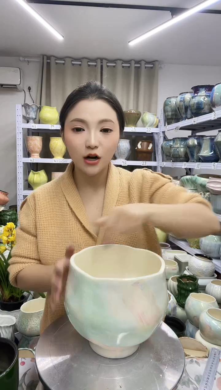 【12.4号】  花盆  高 ：17    口：17