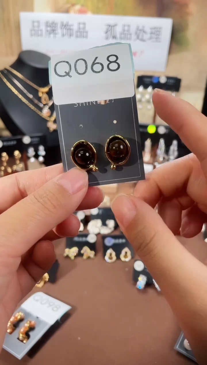 合金925银锆石Q068