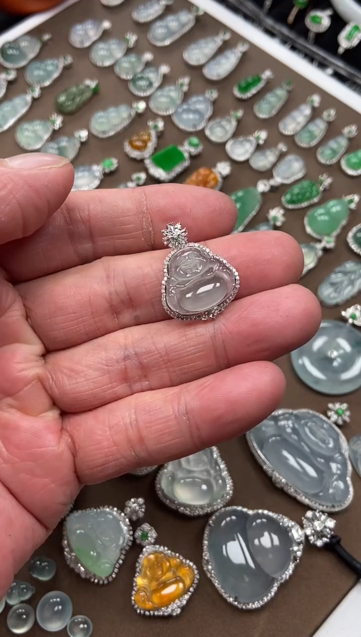 【闪购商品】翡翠吊坠(不含链)18K金镶嵌佛公