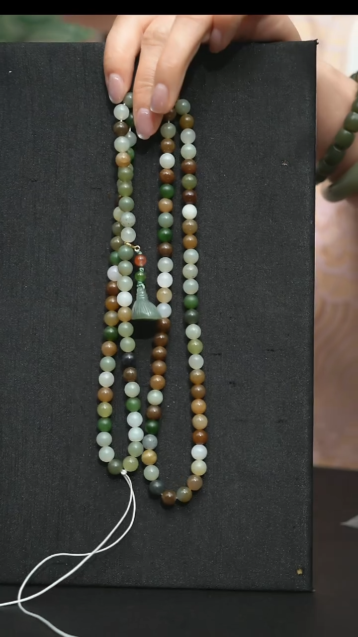 颈饰未镶嵌和田玉?颈饰 未镶嵌 和田玉 ?