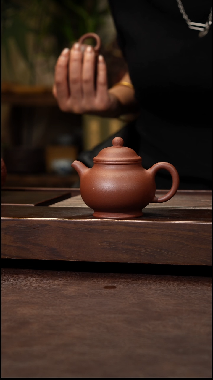 茶壶紫砂底槽清小潘壶130cc左右