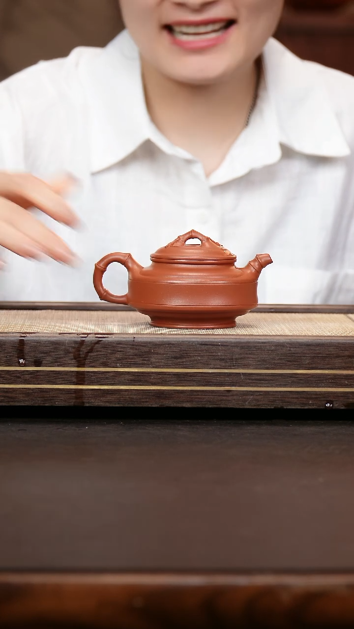 茶壶紫砂大红袍  双线竹鼓壶   傅老师