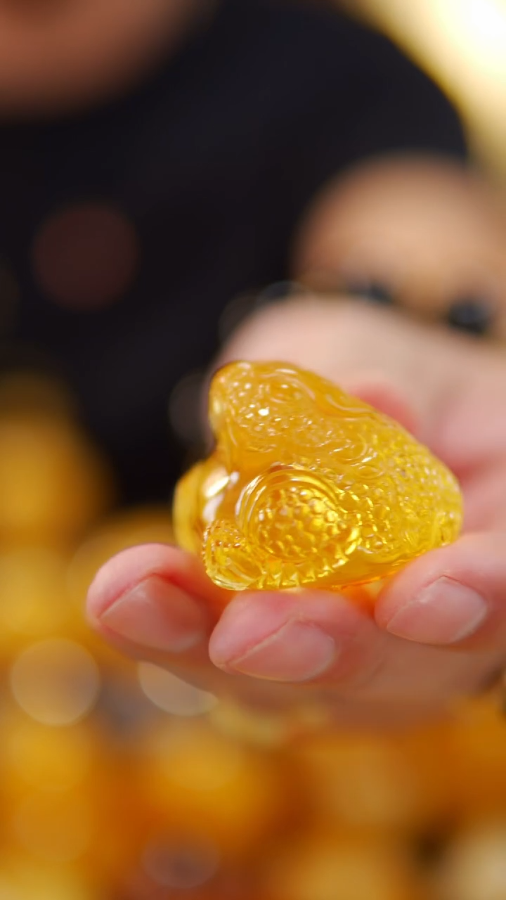 裸石琥珀未镶嵌呱呱来财24.08