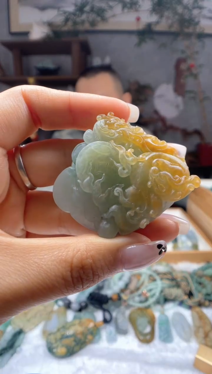 定制翡翠未镶嵌龙凤