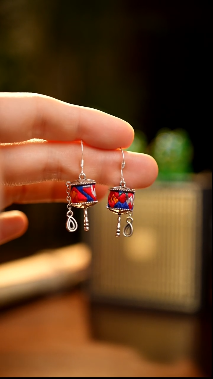 刺绣私人定制苗族手工Q474