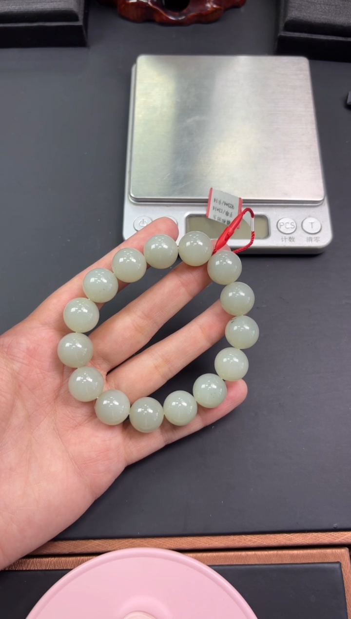 【闪购商品】和田玉手串未镶嵌且末微色差近矿卡14
