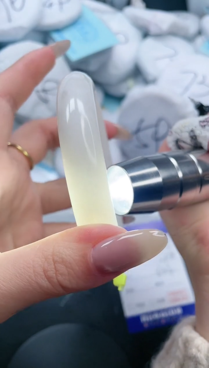 【闪购商品】和田玉手镯未镶嵌26V209-63