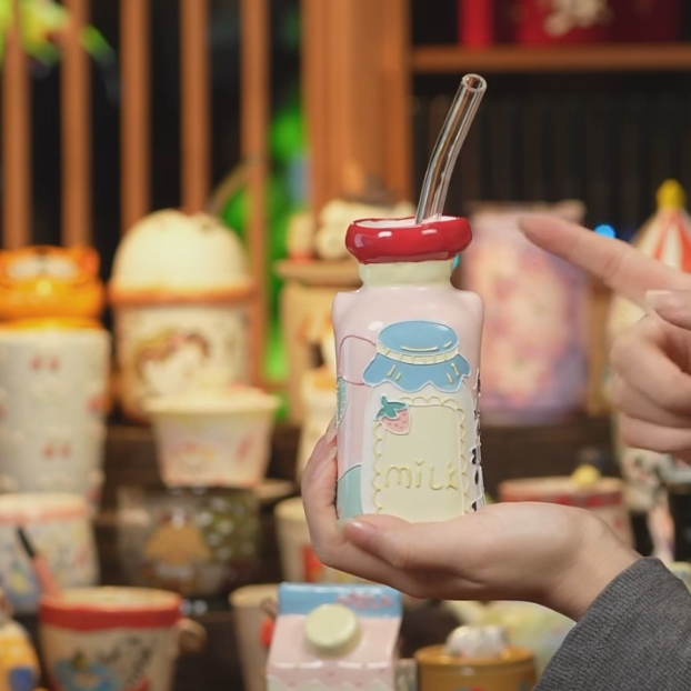 B240（预售）手工绘画牛i奶水瓶