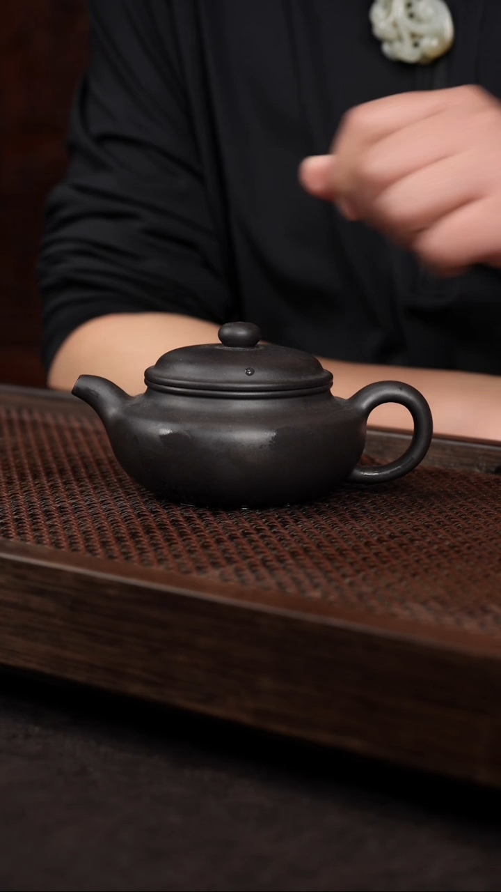 【闪购商品】紫砂茶壶黑料扁腹