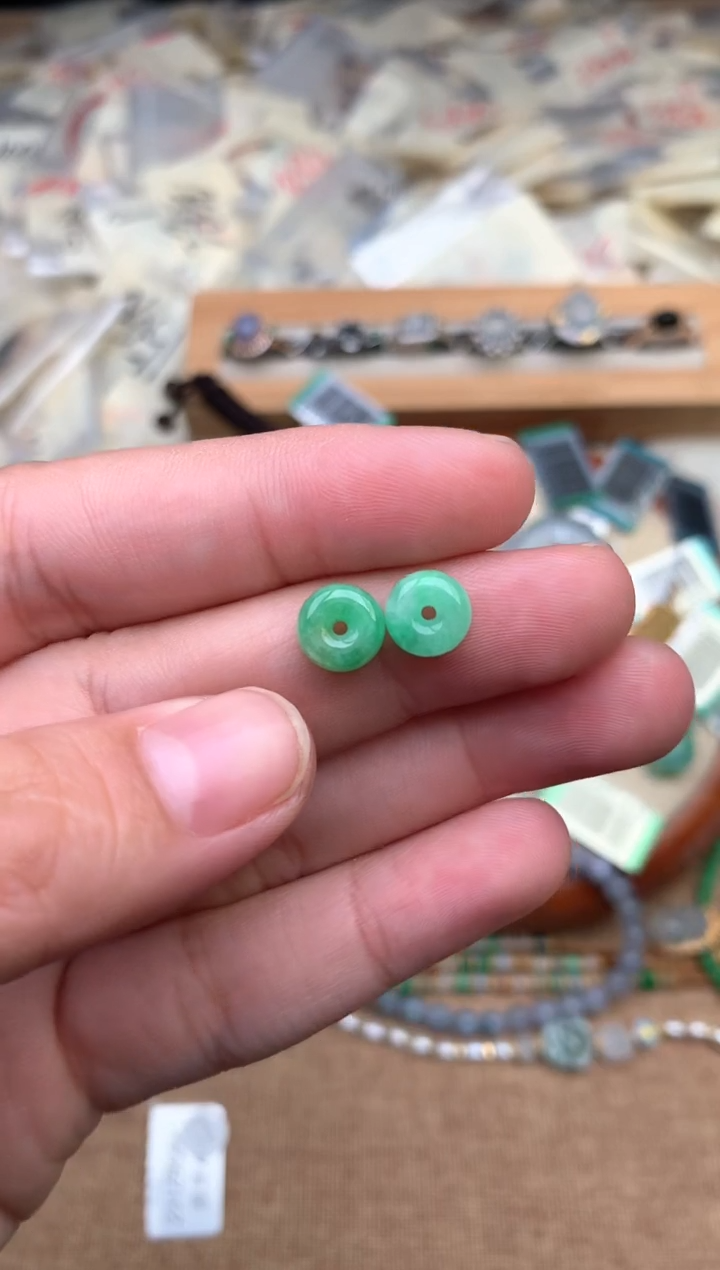 未镶嵌挂件翡翠1