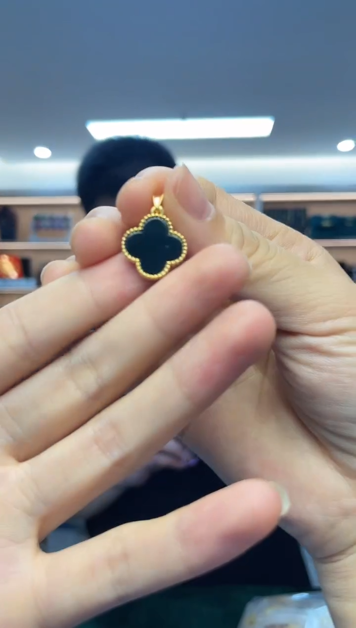 18K金镶嵌颈饰玛瑙/玉髓（多样性发一件）