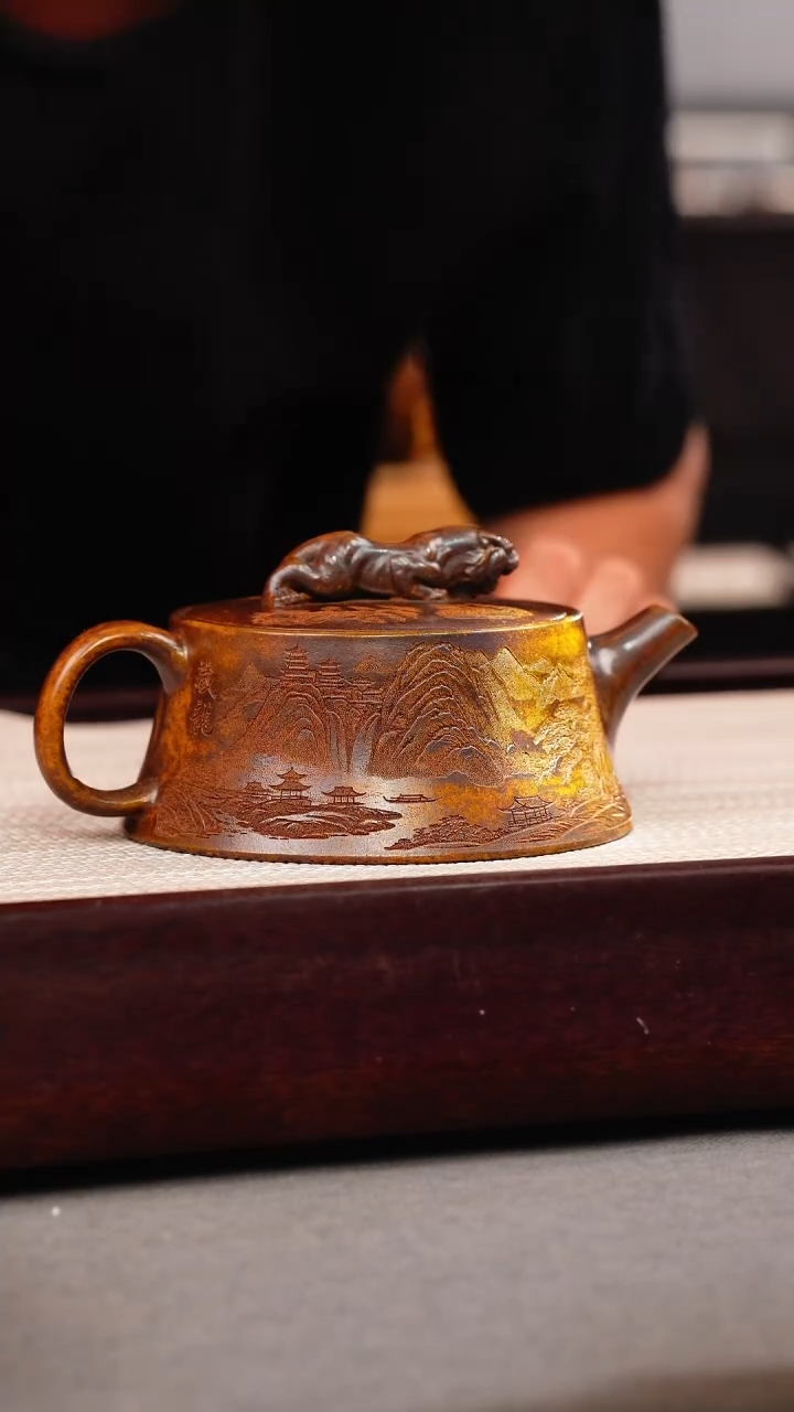 茶壶紫砂龙骨金砂 虎钮柱础 刻绘