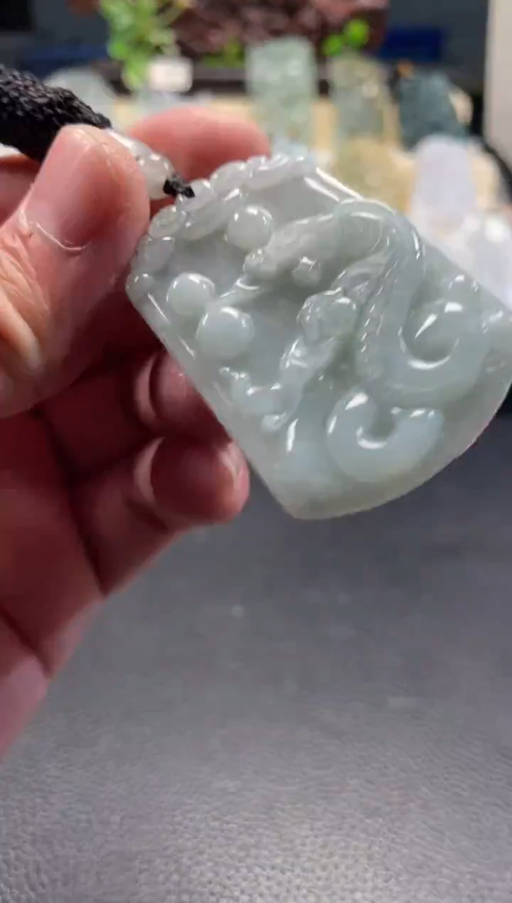 颈饰未镶嵌翡翠12/27/099