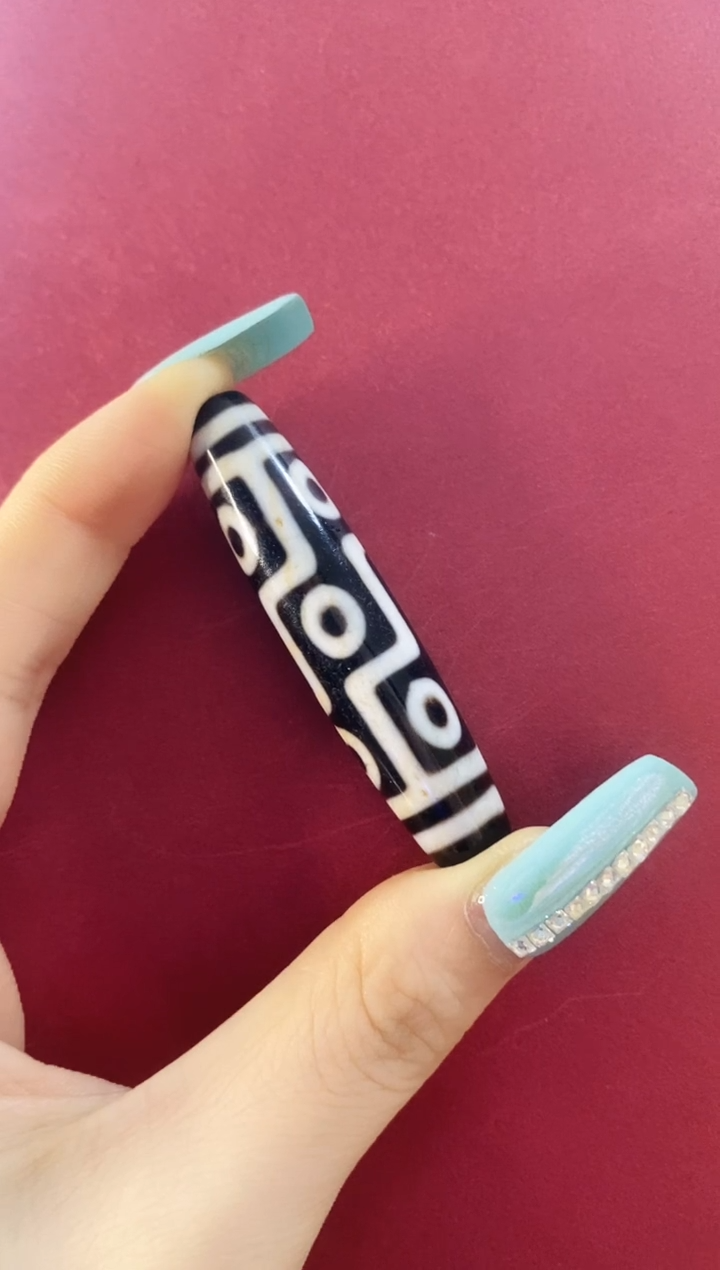 未镶嵌颈饰玛瑙/玉髓（覆膜）?****?行运折九（无覆膜）