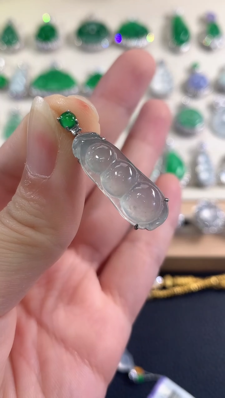 吊坠(不含链)18K金镶嵌翡翠d36      