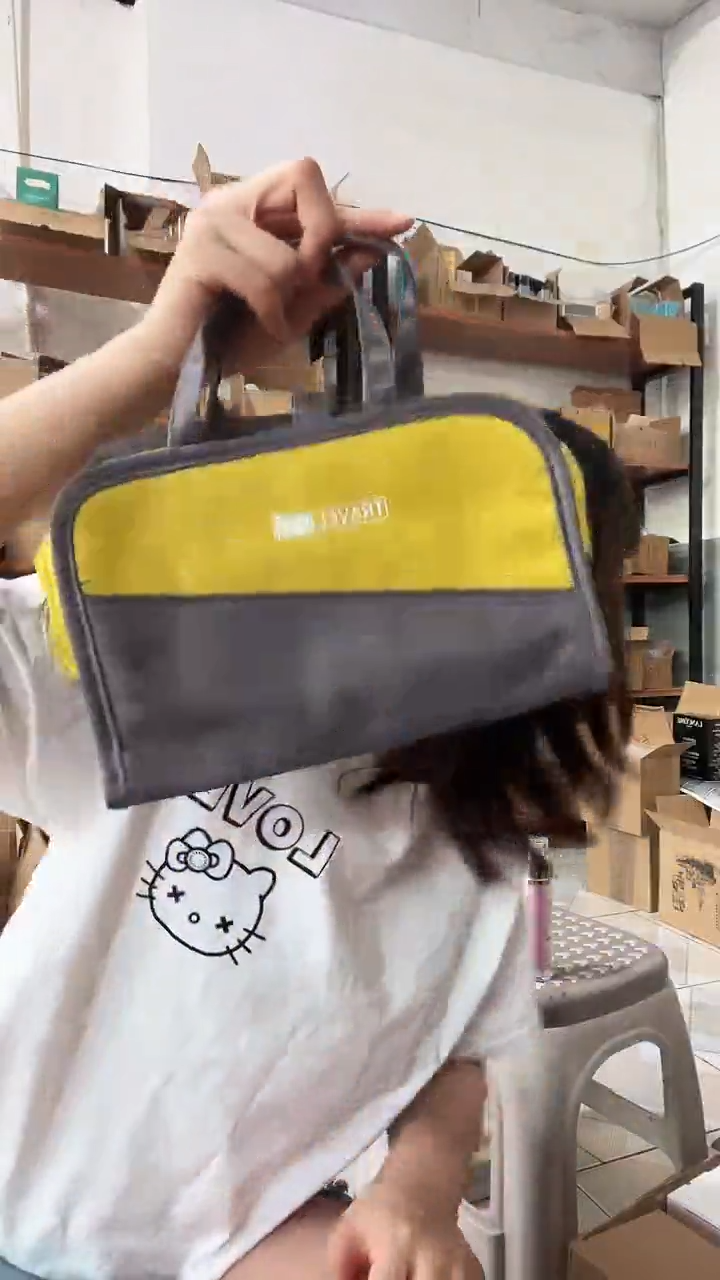 蚕丝X32镭射精华化妆包包容量超级大