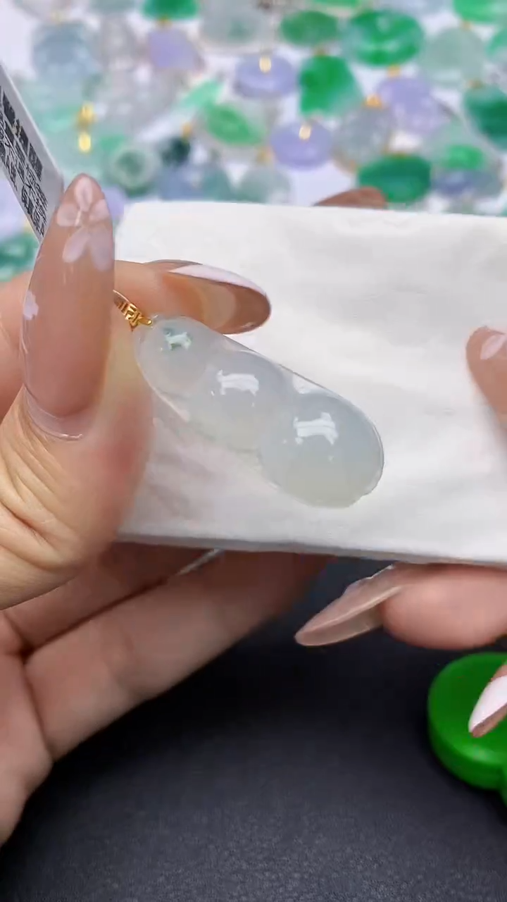 颈饰18K金镶嵌翡翠a货假一赔三支持复检百元上9元证书费自理